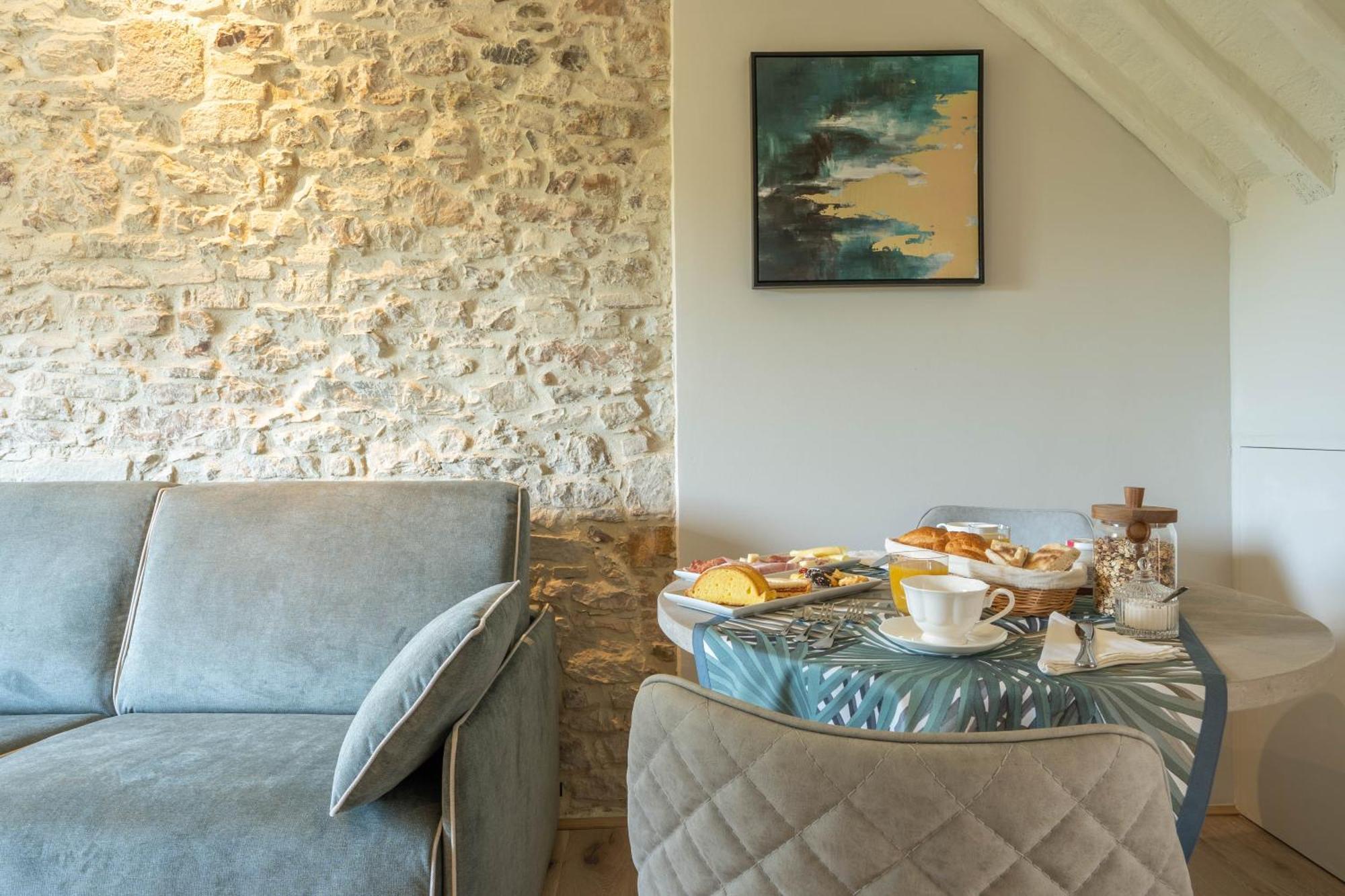 Forma Your Boutique Suite Corciano Exterior photo