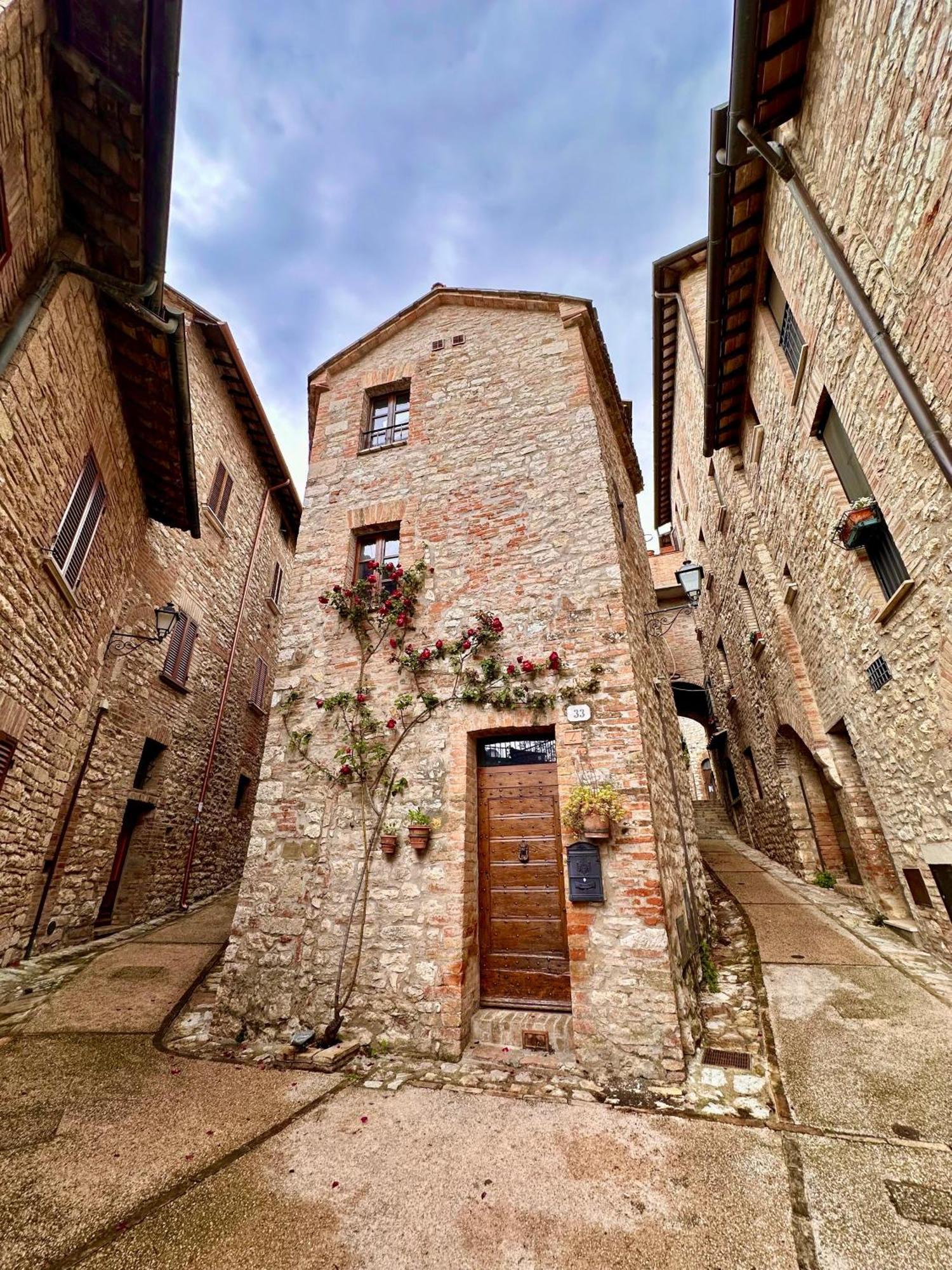 Forma Your Boutique Suite Corciano Exterior photo